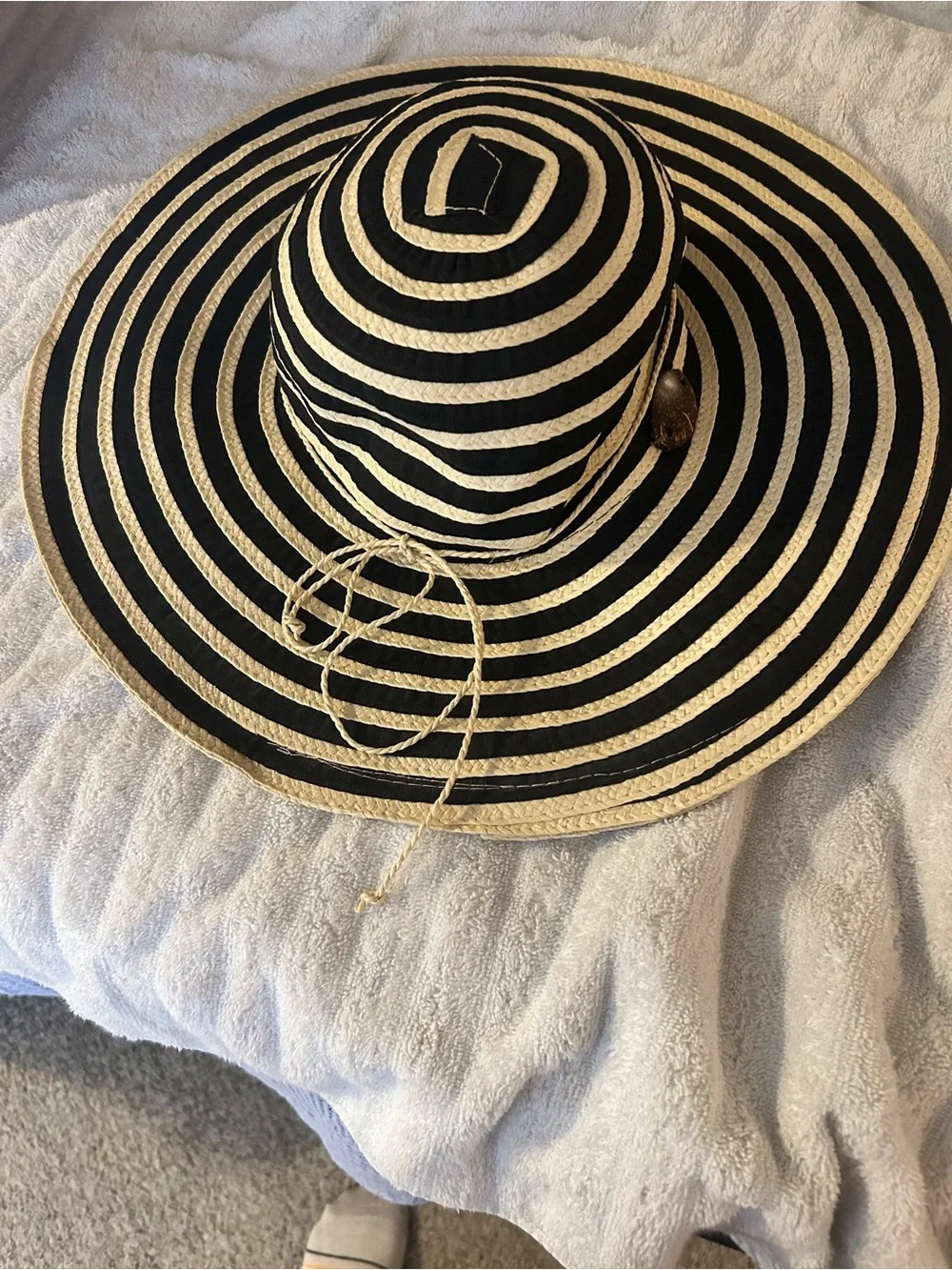 Striped Wide-Brim Sun Hat in Black and Natural